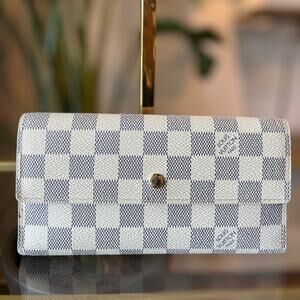 LOUIS VUITTON Damier Azur Sarah Wallet